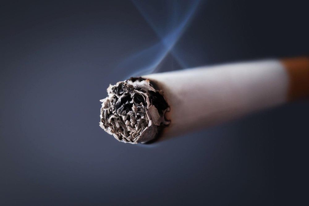 Nicotine intake comparison between cigarette and e-cigarette