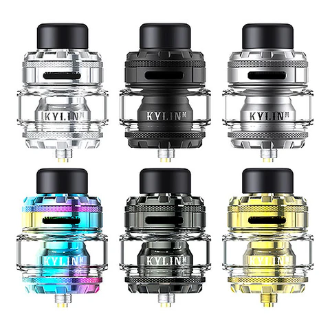 Półki pełne zaawansowanych atomizerów do e-papierosów, w tym różne modele RDA, RTA, RDTA od marek takich jak Kayfun, Taifun, Hellvape i Vandy Vape, symbolizujące zbrojownię dla hobbystów.