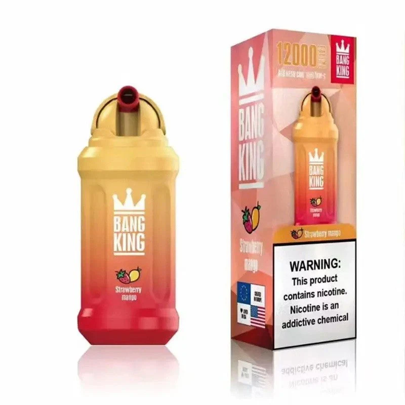 Zdjęcie przedstawiające e-papierosy Fumot i Bang King obok siebie, wyraźnie ukazujące ich odmienne kształty i rozmiary, podkreślając design i ergonomię.