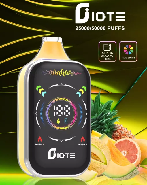 Zbliżenie na mały cyfrowy ekran na boku urządzenia Fumot Shisha 20000, wyświetlający poziom baterii i płynu.