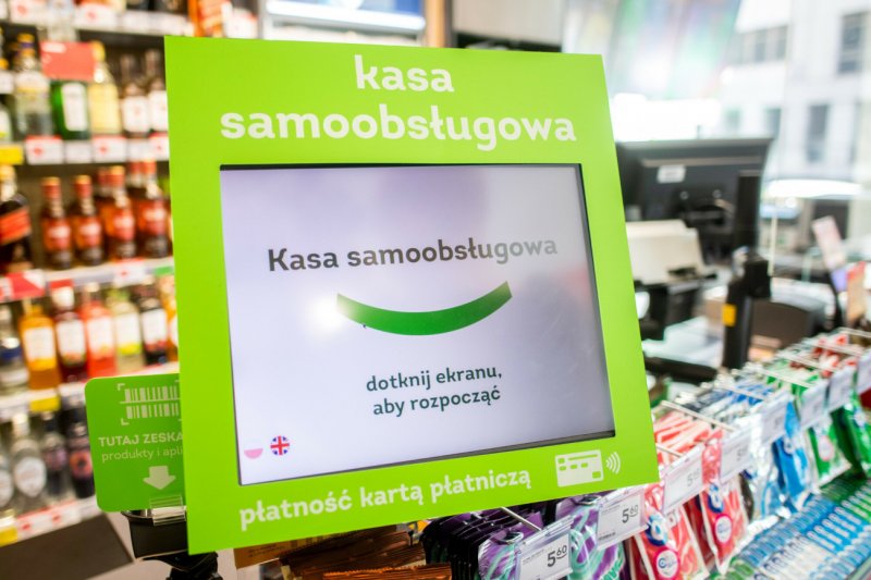 kasa żabka kolejka presja zakupowa e-papieros szybki wybór - Żabka ma nowy pomysł. Zapowiada się rewolucja w pracy kas ...