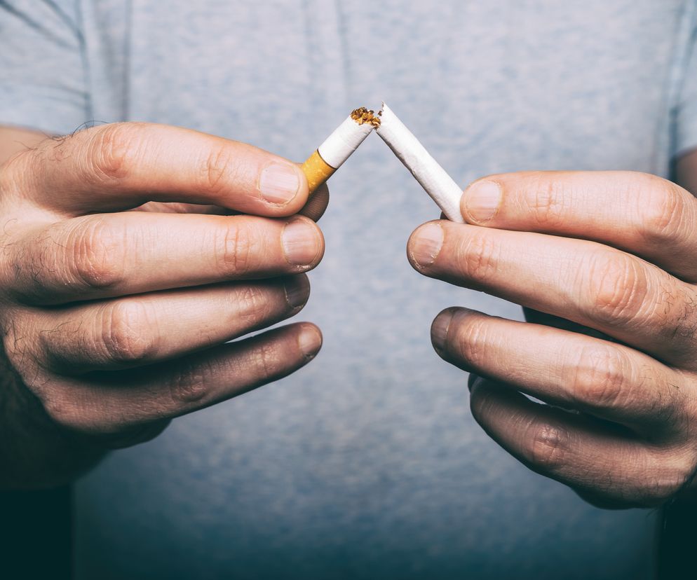 powrót węchu smak po rzuceniu palenia, zmysły wyostrzone, świeże jedzenie, kawa aromat - Co się dzieje w organizmie po rzuceniu palenia? - PoradnikZdrowie.pl
