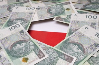 utrata budżetu 1.5 miliarda złotych Polska, pieniądze w koszu symbolika, dziura finansowa rząd straty podatkowe - MF podało informację o deficycie państwa. Zobacz, jaką dziurę po ...